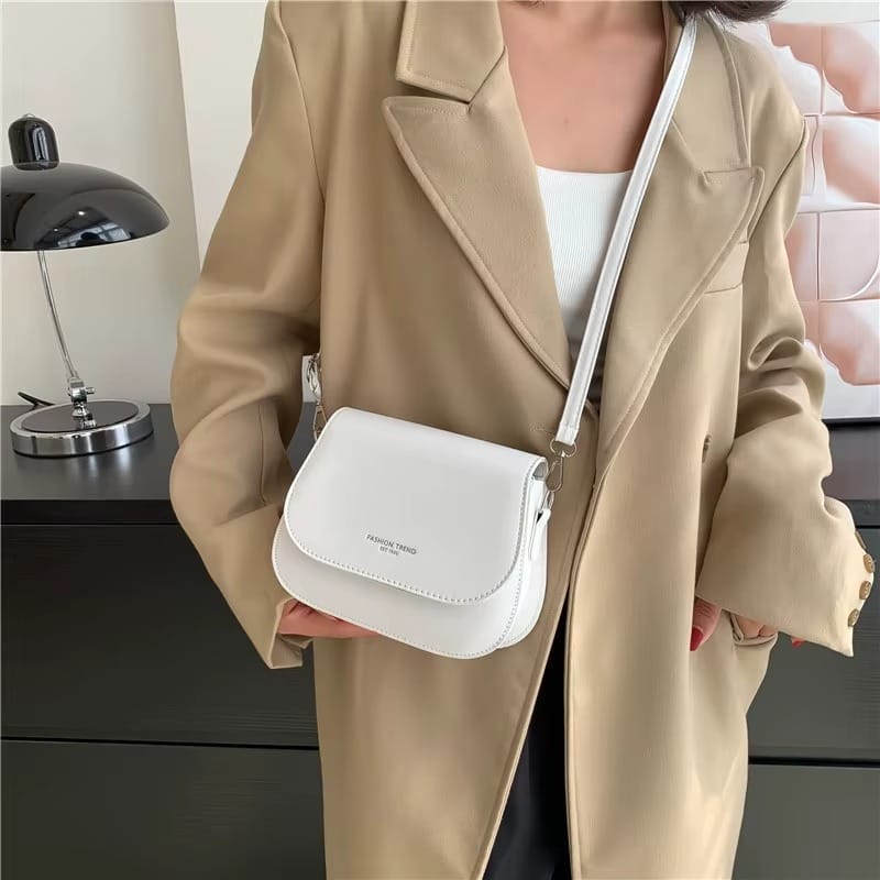 Vintage Saddle Crossbody Bag PU Leather Women’s Luxury Design Small Handbag and Purse Ladies Travel Shoulder Messenger Bag Purse