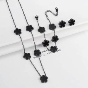 Flower Gold Necklace - Image 4