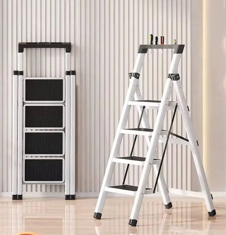 3/4-Step Foldable Steel Ladder