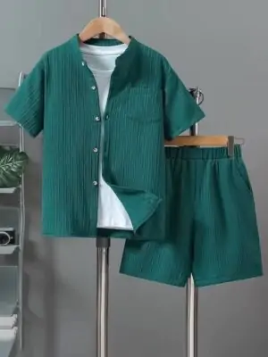 Boys’ Textured Fabric Short-Sleeved Set