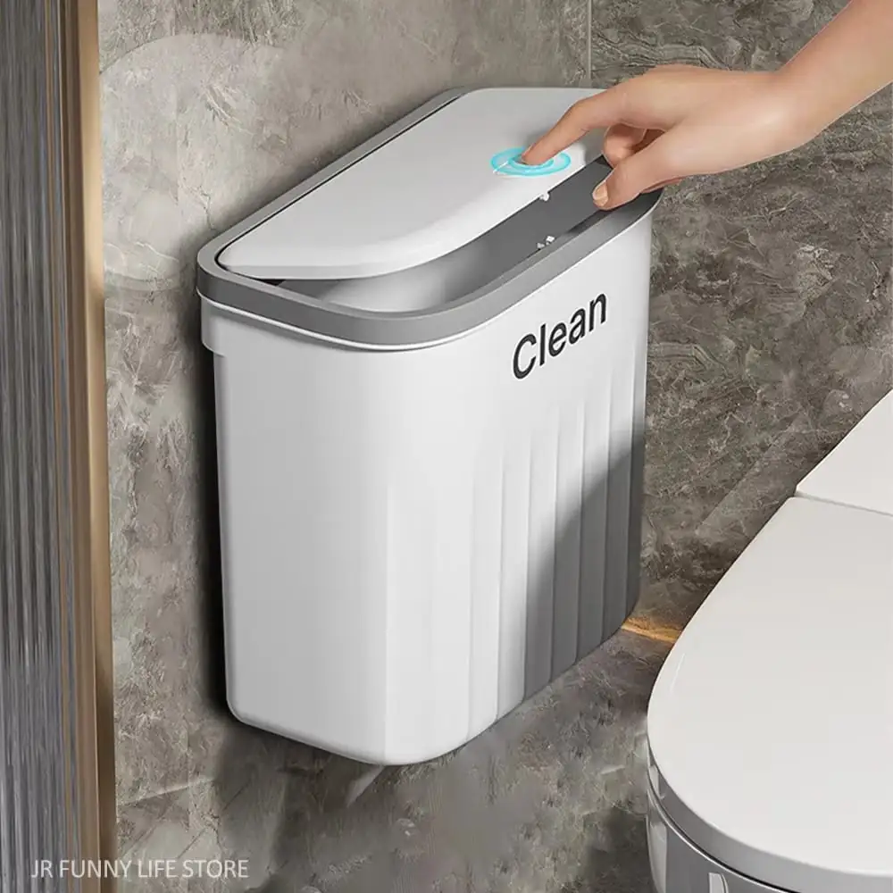 Trash Cans / Smart Waste Bins